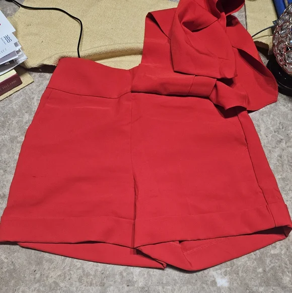 New York & Company Bold Red High Waist Shorts - Picture 3 of 5